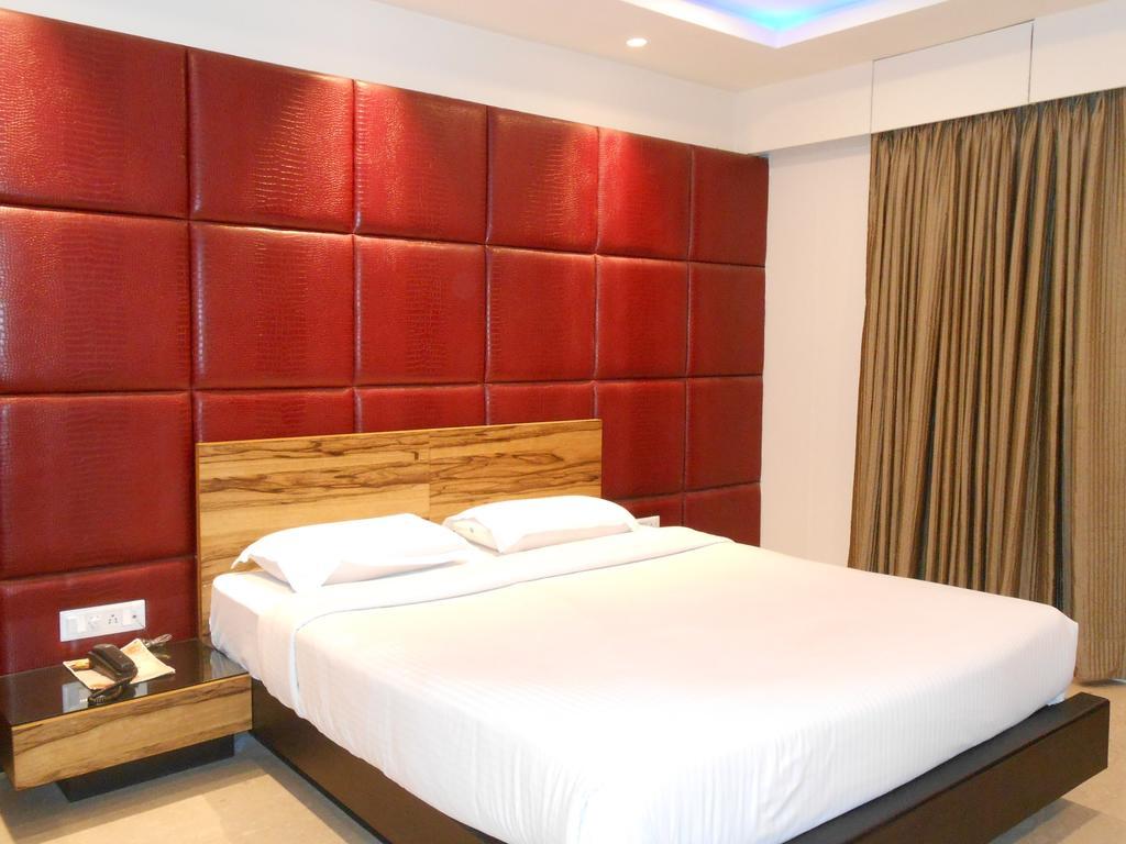 Hotel Aston International โกลกาตา ภายนอก รูปภาพ