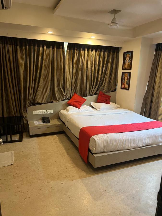 Hotel Aston International โกลกาตา ภายนอก รูปภาพ