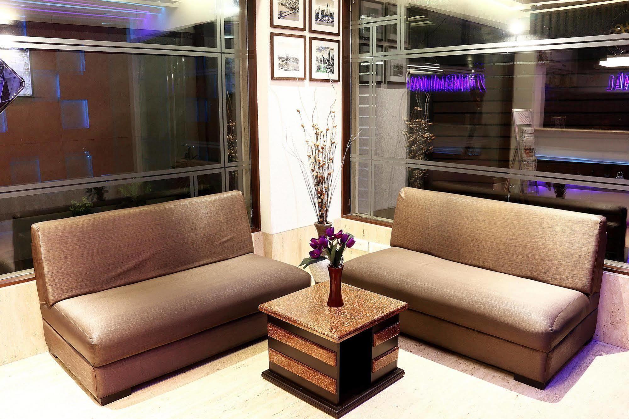 Hotel Aston International โกลกาตา ภายนอก รูปภาพ