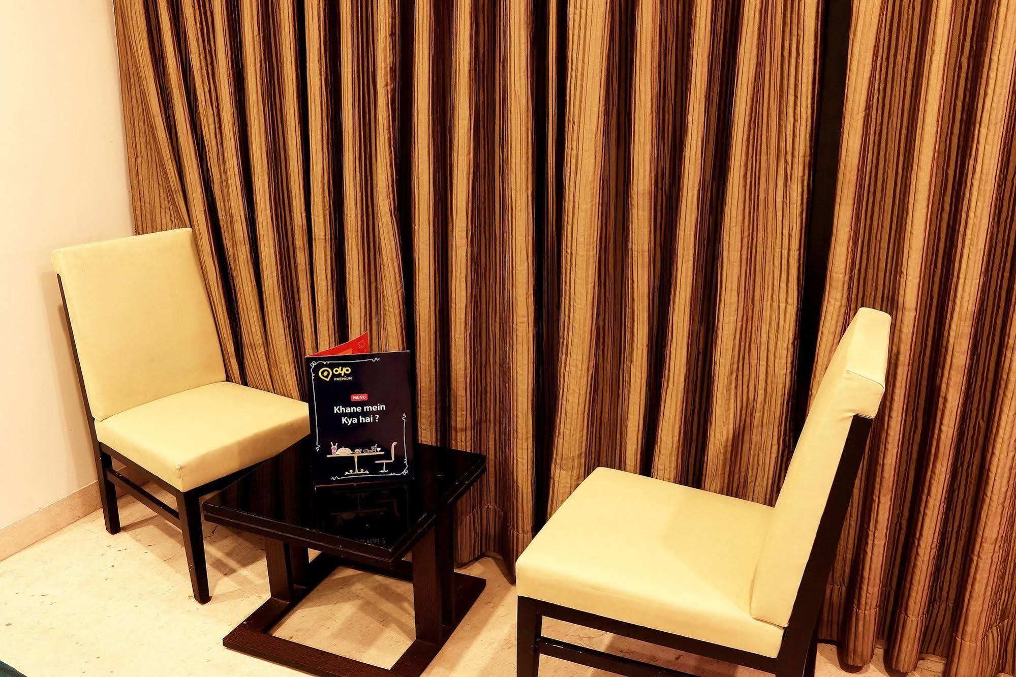Hotel Aston International โกลกาตา ภายนอก รูปภาพ