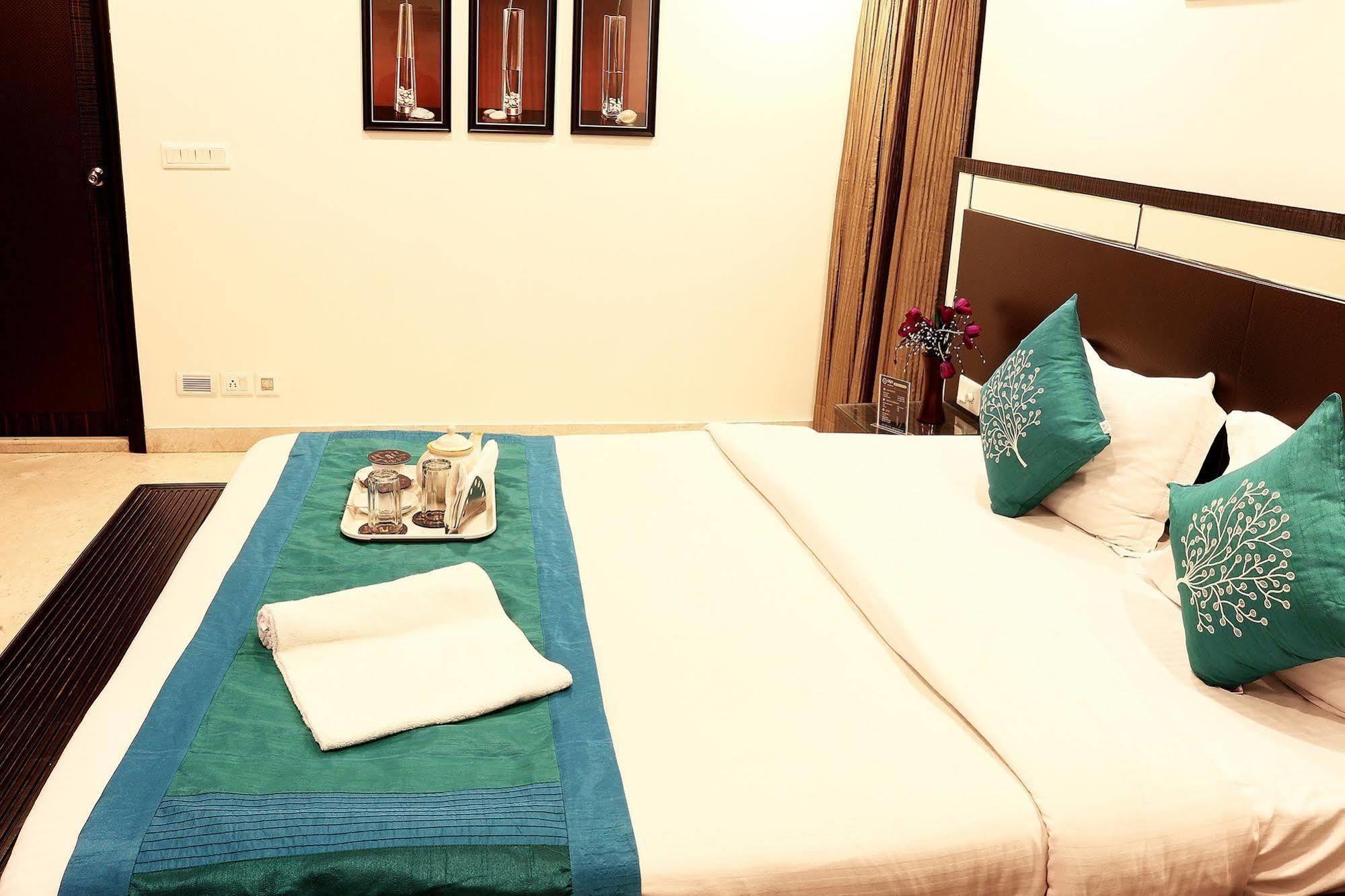 Hotel Aston International โกลกาตา ภายนอก รูปภาพ