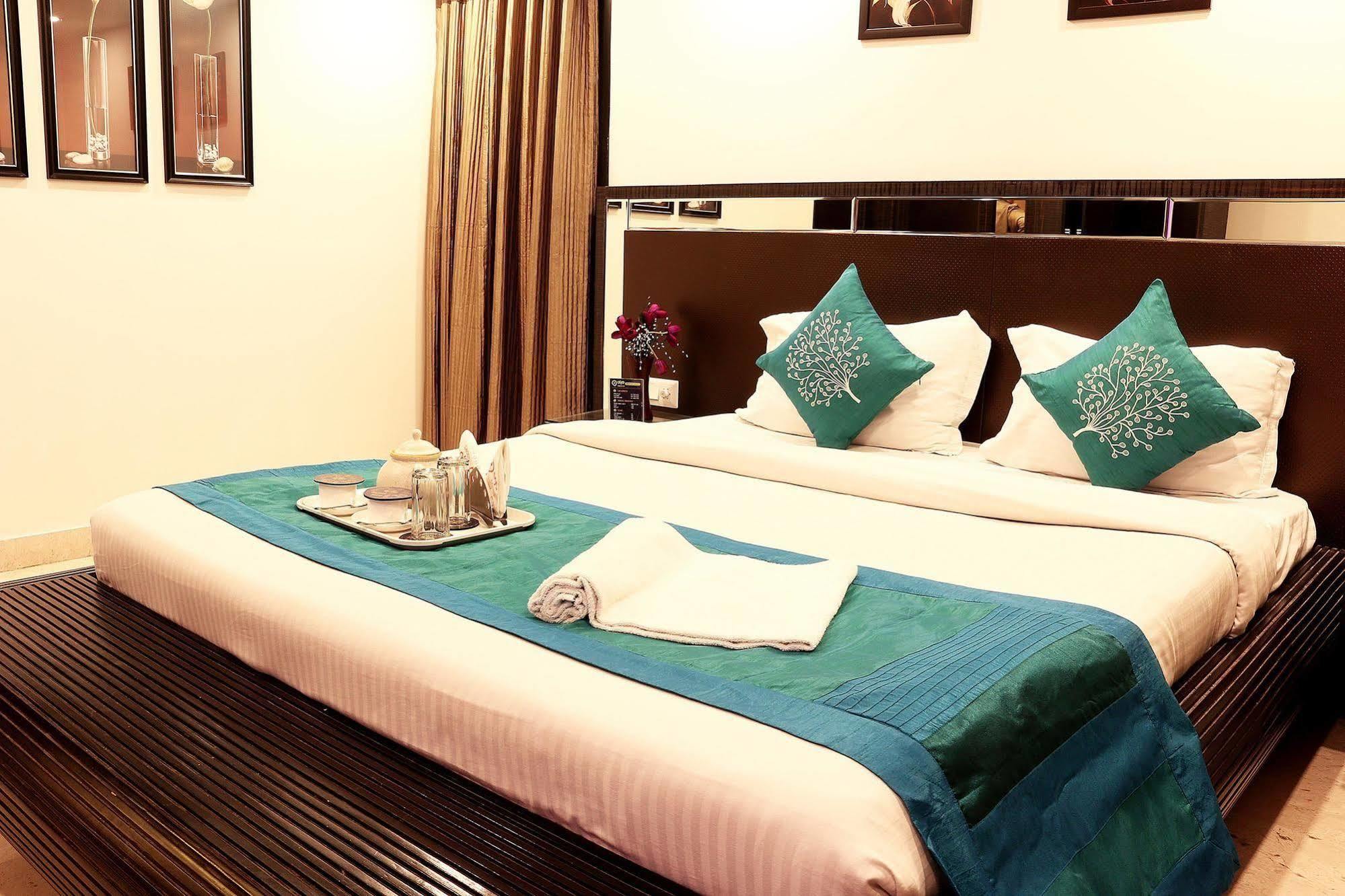 Hotel Aston International โกลกาตา ภายนอก รูปภาพ